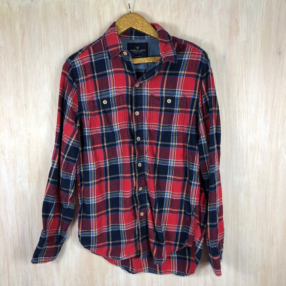 American Eagle Red Plaid Button Down Shirt Medium Classic Fit Cotton Long Sleeve